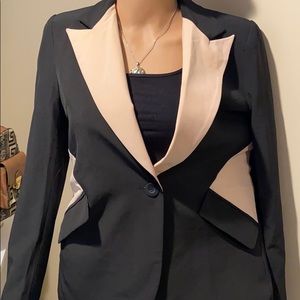 Blazer with cutout back